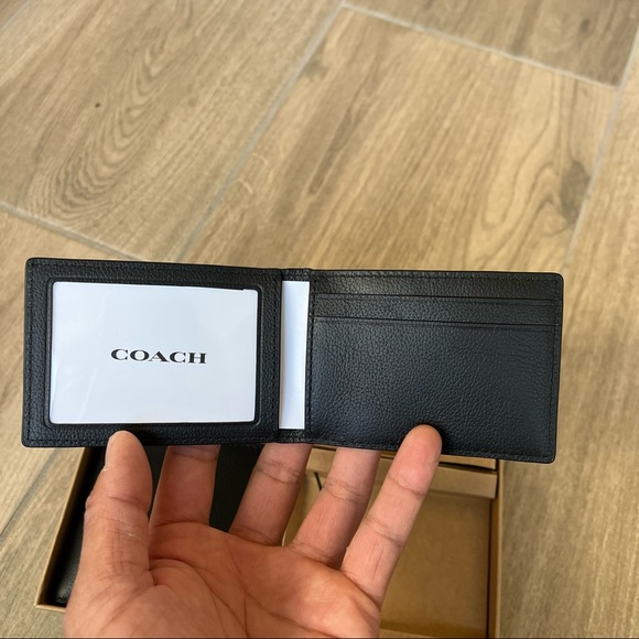 Coach Boxed Compact Id Wallet With Trigger Snap Key Fob - Picture 5 of 7